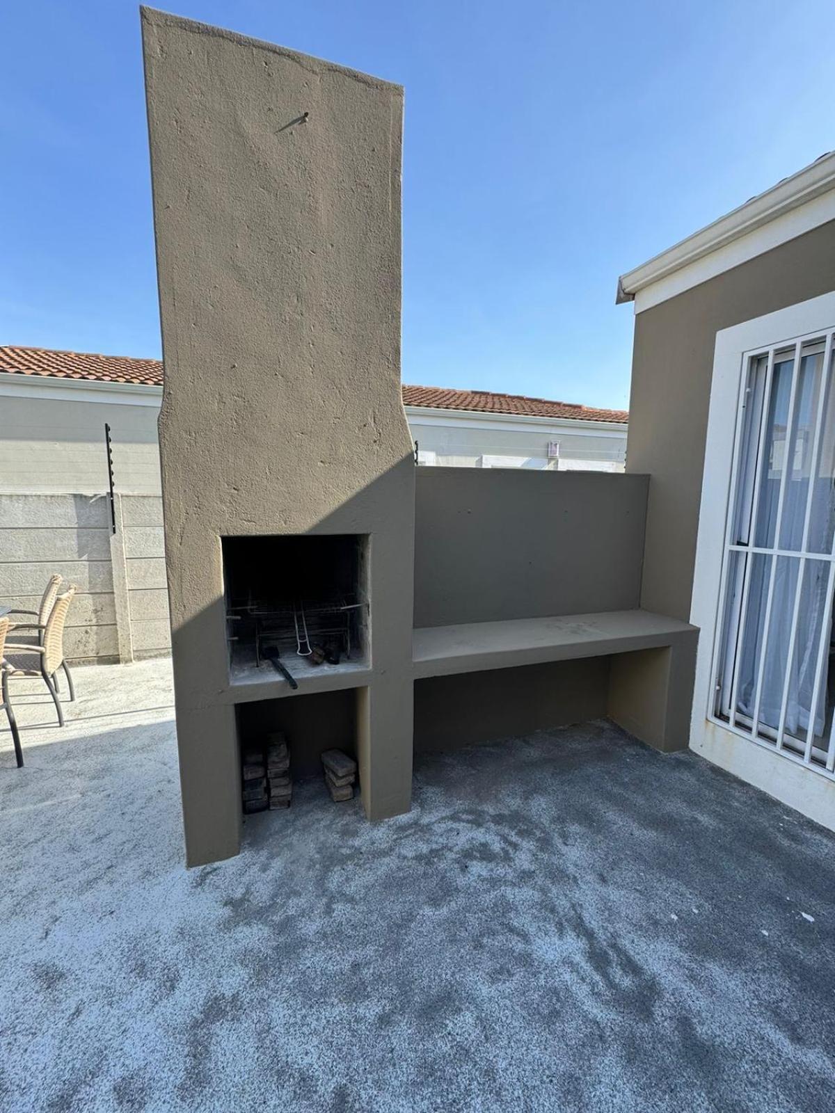 Blue Lily Haven Self Catering * Cape Town